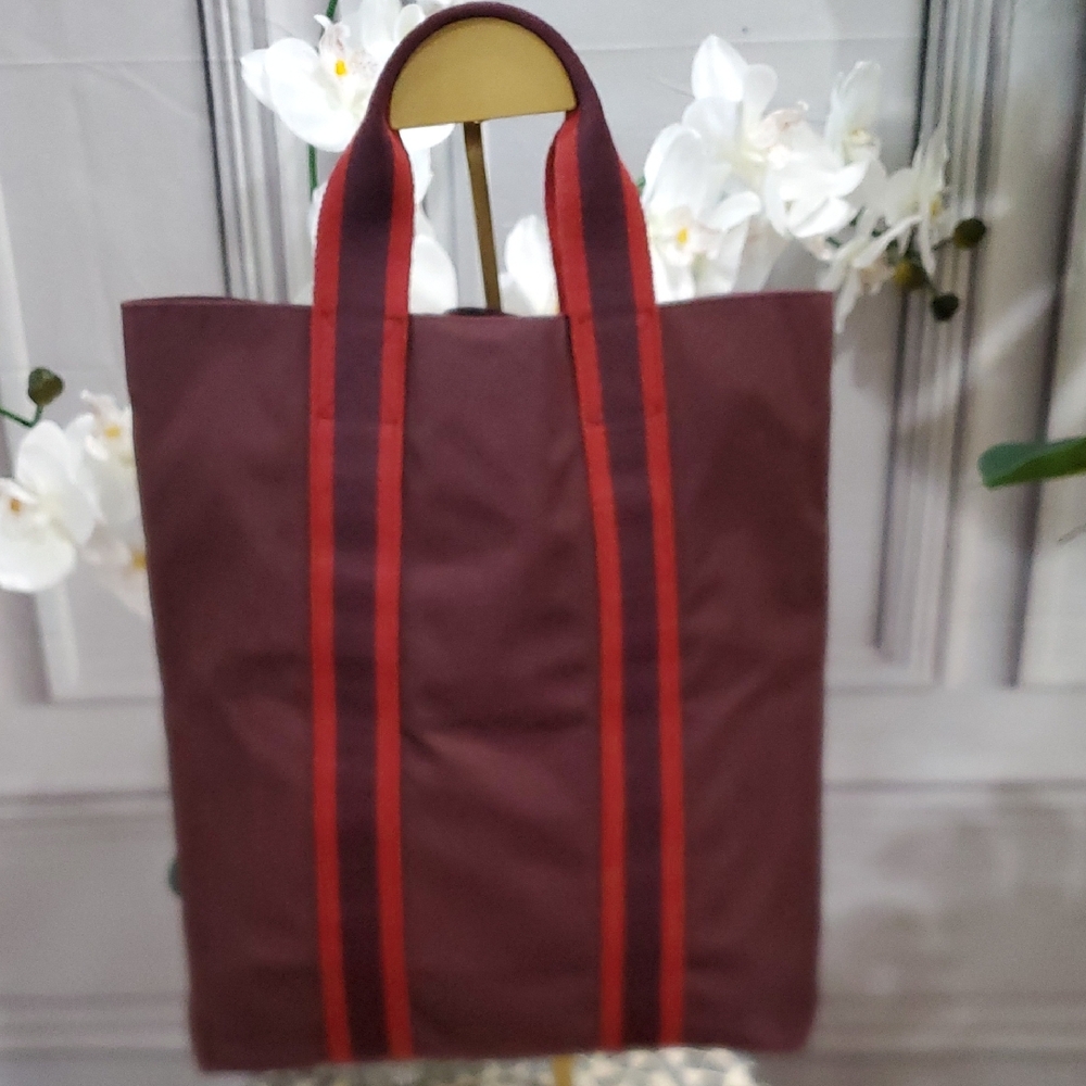 Hermes vertical Fourre Tout vertical shopper tote bag burgundy red canvas Lux